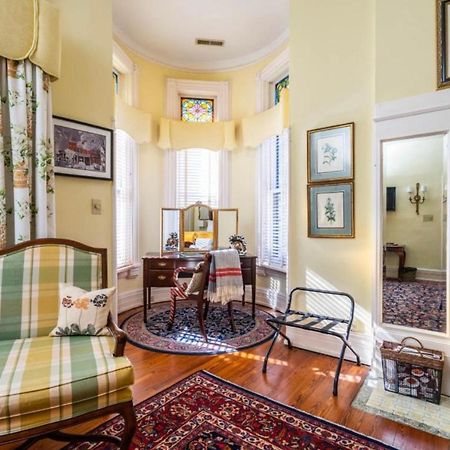 Bed and Breakfast Burke Mansion Мейкон Экстерьер фото