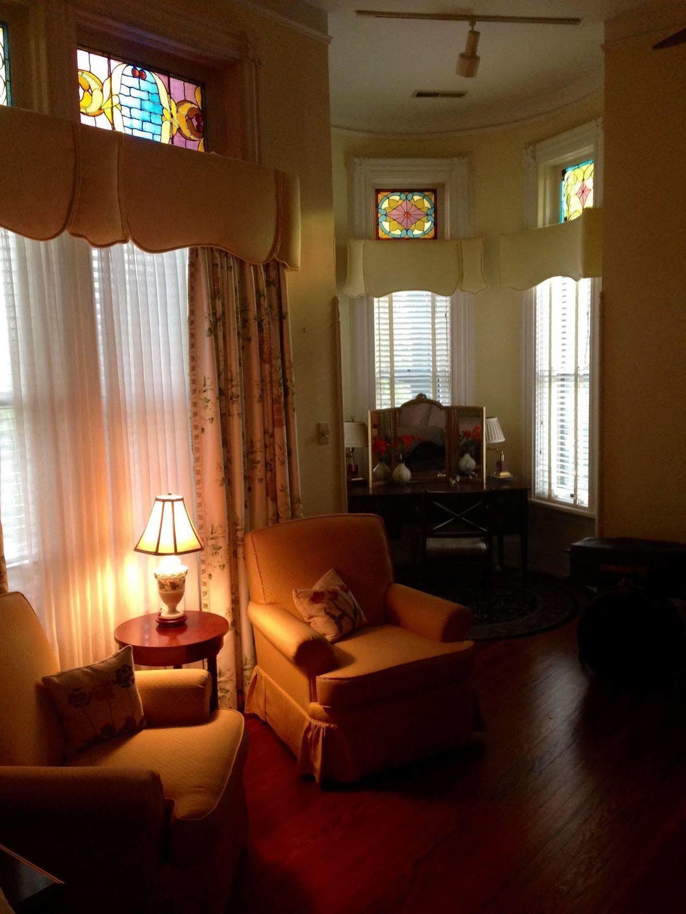 Bed and Breakfast Burke Mansion Мейкон Экстерьер фото