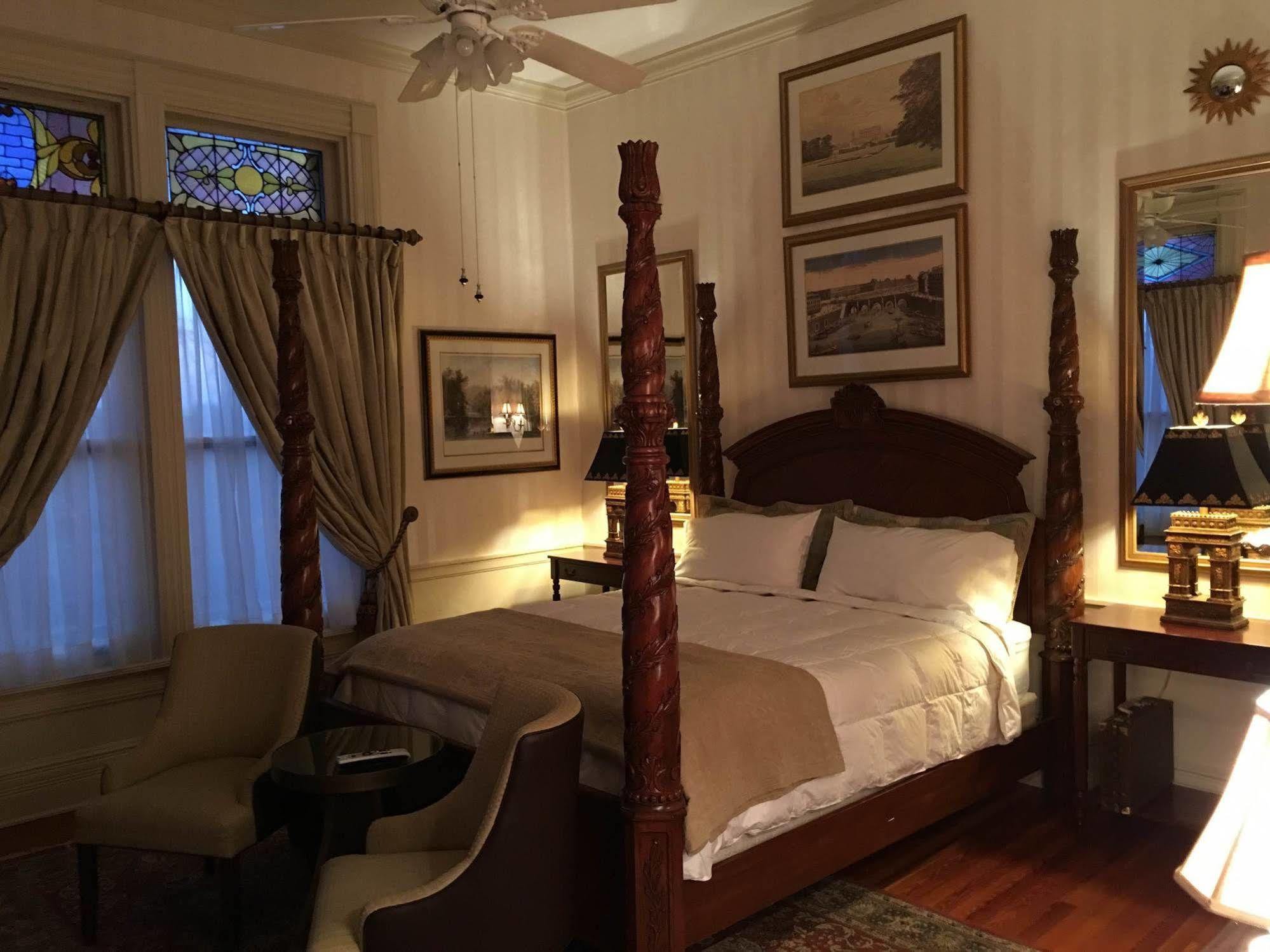 Bed and Breakfast Burke Mansion Мейкон Экстерьер фото
